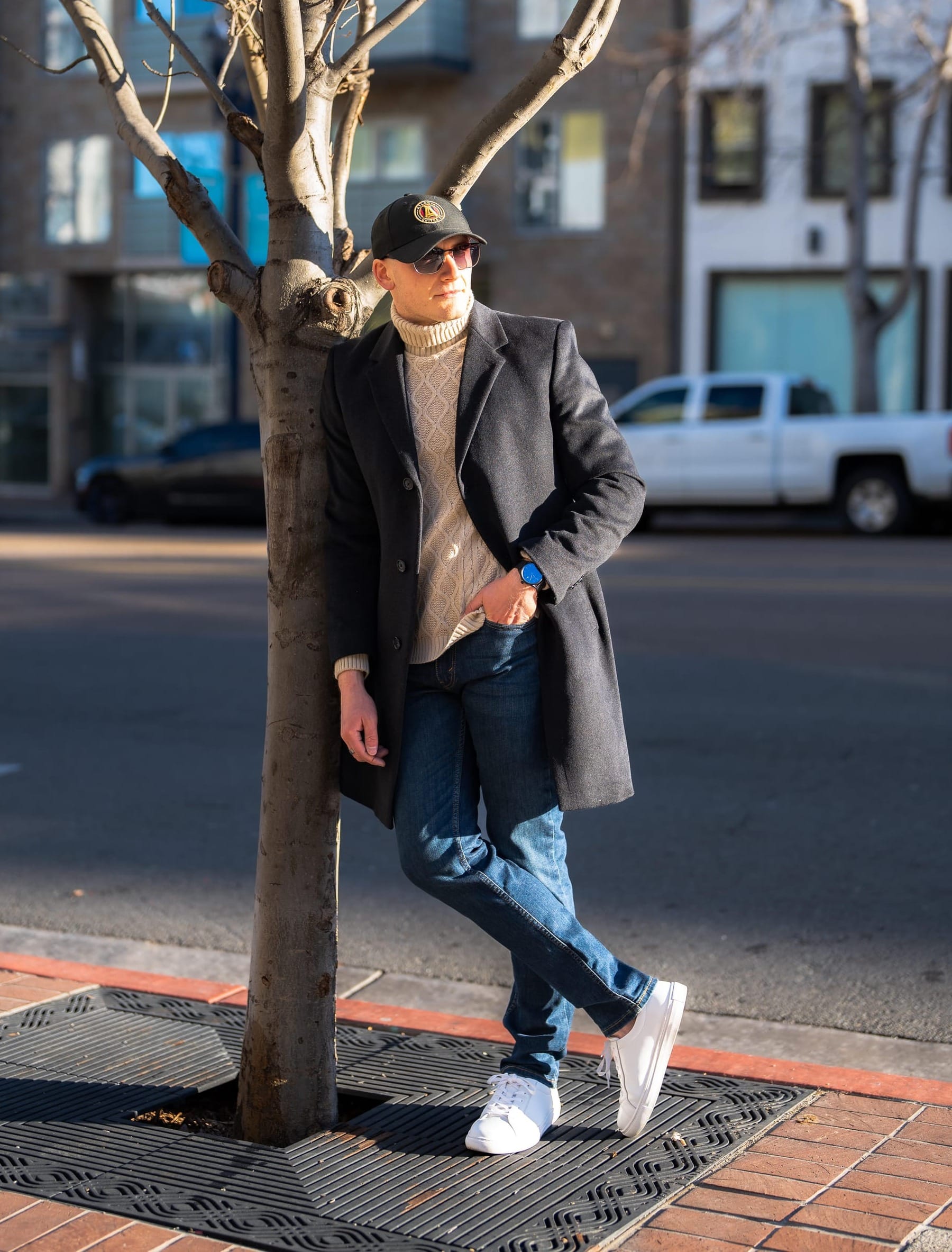 How to Wear White Sneakers (13 Outfit Ideas for Men)