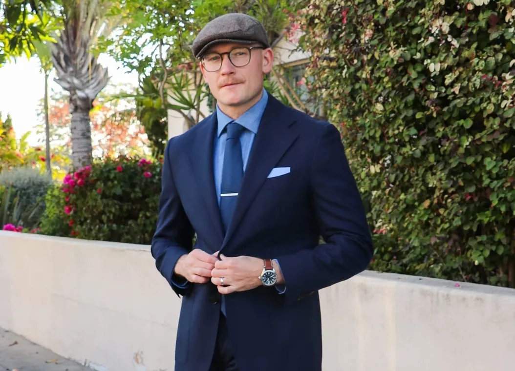 How to Wear a Navy Blue Suit (1 Piece, 7 Ways)